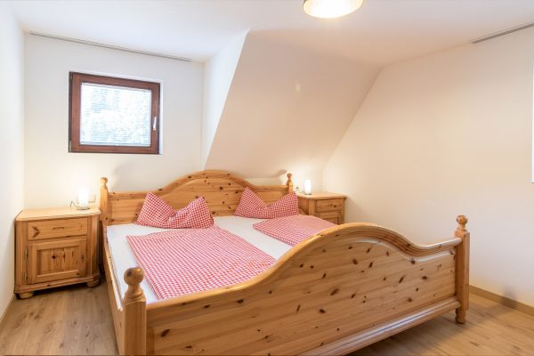 Schlafzimmer im gemütlichen Schwarzwald-Stil
